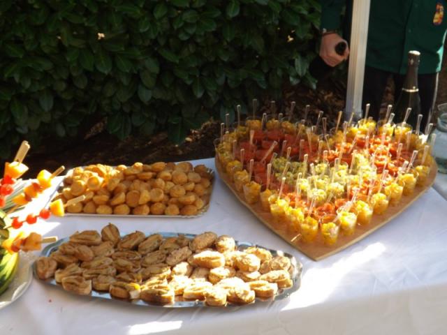 Vin d'honneur pour un mariage en extérieur de 100 personnes